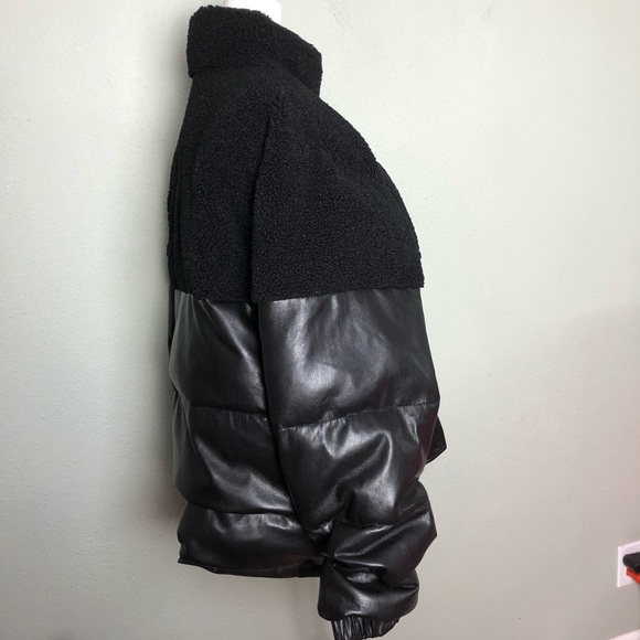 Good American Sherpa Faux Leather Puffer Cocoon in Black Size Medium - Picture 8 of 16